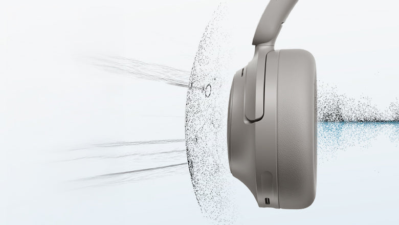 Casque circum-aural argenté avec effet jet d'eau.