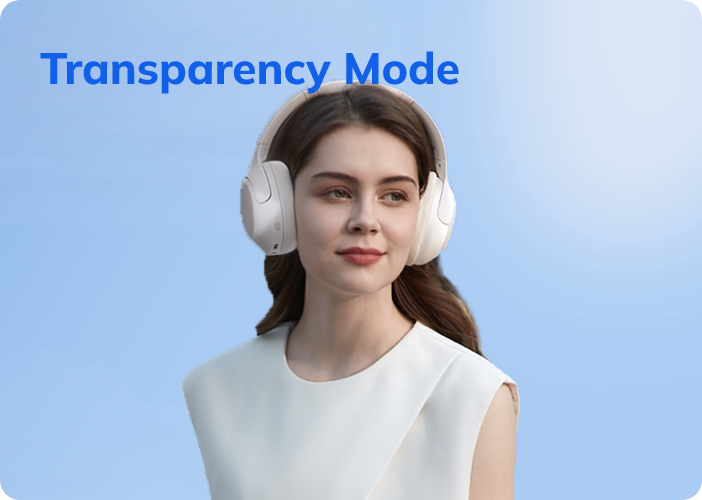 Femme avec des écouteurs blancs Over-Ear en mode transparence sur fond bleu – design moderne pour des sons ambiants clairs