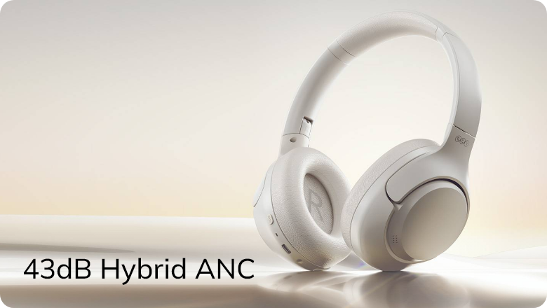 Casque blanc Over-Ear avec ANC hybride 43 dB, design moderne, acoustique de haute qualité et technologie de réduction de bruit.